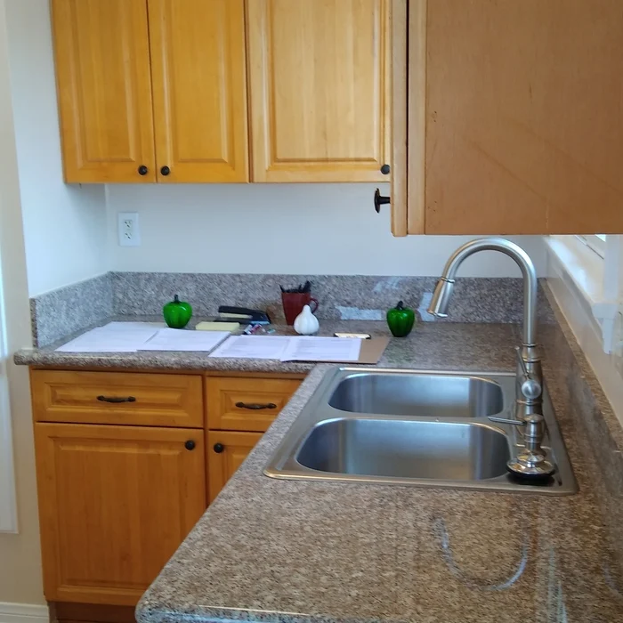 Kitchen countertop and sink installation by Felipe Handyman